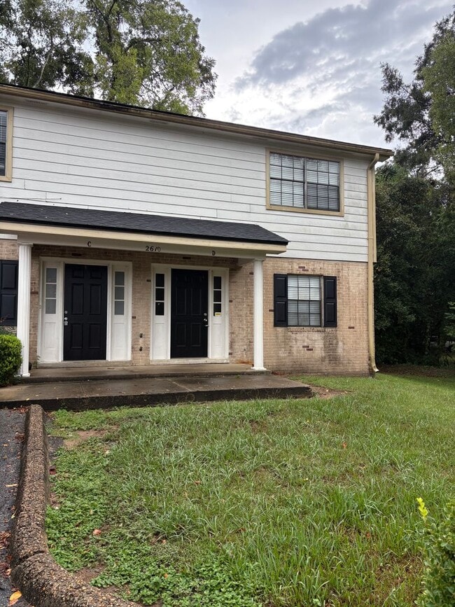 Building Photo - 2610 Old Bainbridge Rd Unit 2610 C