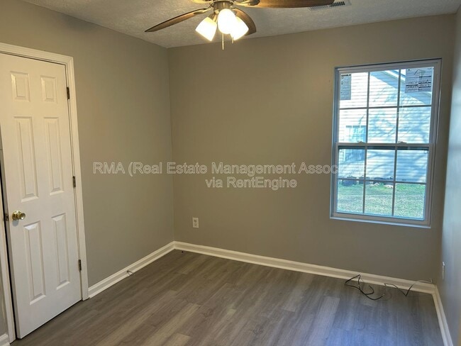 Photo - 82 Crystal Brook