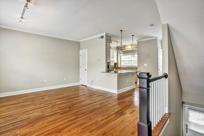 Photo - 324 Carlyle Park Dr