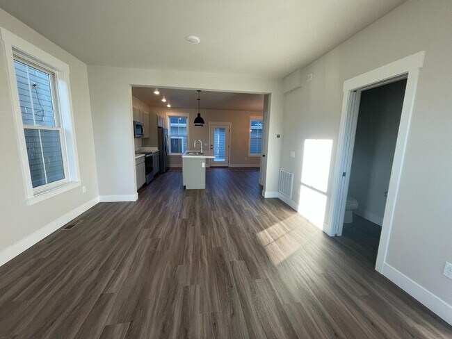 Photo - 6119 Northstead Ave