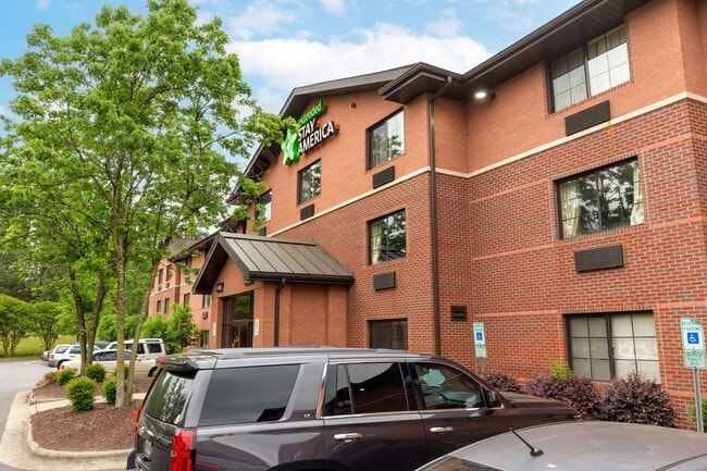 Furnished Studio-Durham - RTP - Miami Blvd. - North