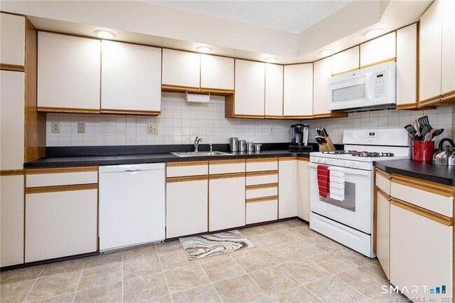 65 Shelton Ave Unit C