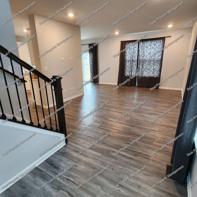 Photo - Like New 3 Bedroom Townhome