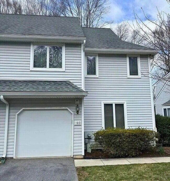 Photo - 2 Bedroom 2.5 bath End-Unit Orchard Valley Townhome in Kennett Square