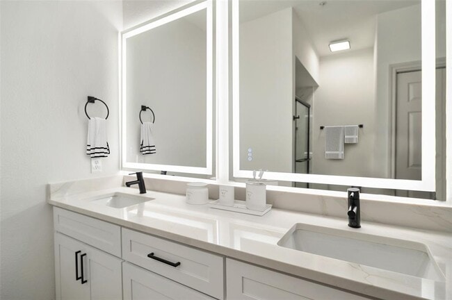 Photo - 777 Dunlavy St Apartment Unit 8311