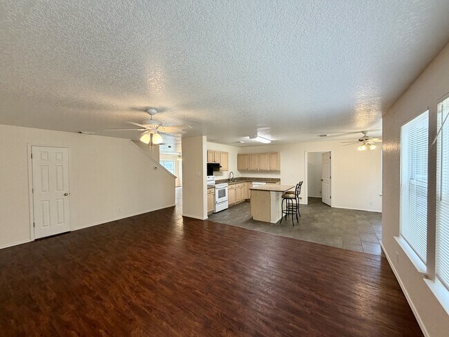 Photo - 369 Copper Bluff Dr
