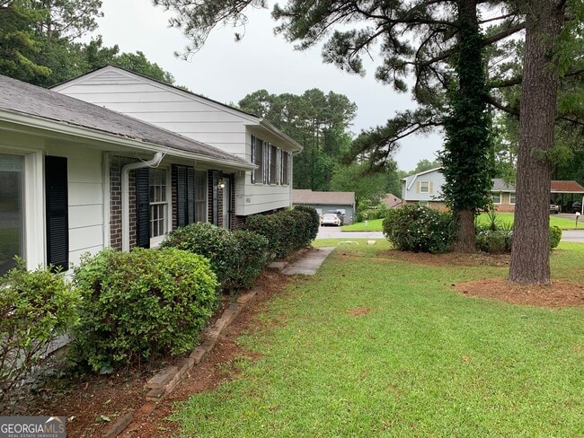 Building Photo - 6953 Lodgepole Dr