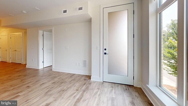 Photo - 701 N Henry St Unit 218