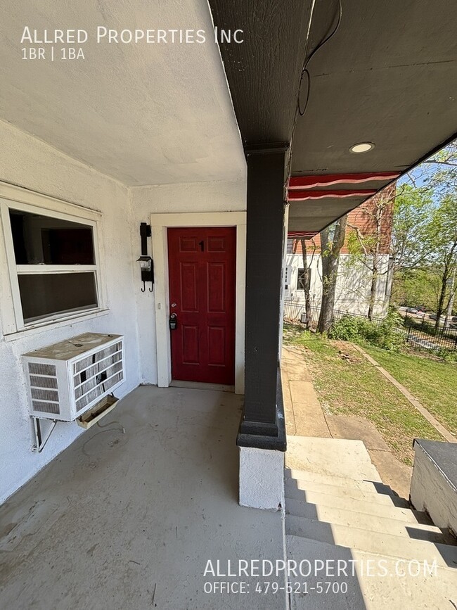 Photo - 621 N Leverett Ave Unit #1