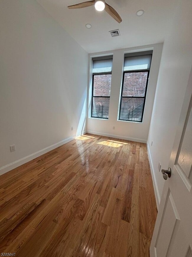 Photo - 189 Main St Unit 2B