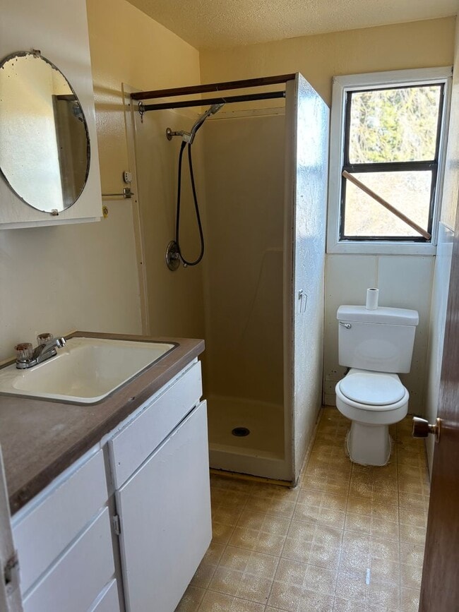 Photo - 2 bedroom in 3-plex