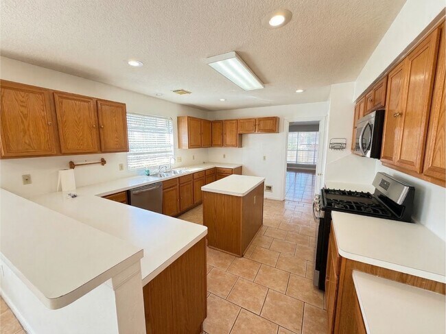 Photo - 8926 Diamond Lake Ln