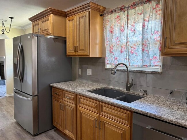 Photo - 2904 NW Liberty Ave