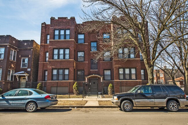 Photo - 7400 S Rhodes Ave Chicago, IL 60619