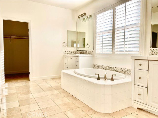 Photo - 40 Tall Cedars