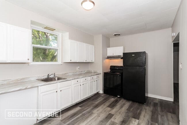 Photo - 2632 Queen City Ave