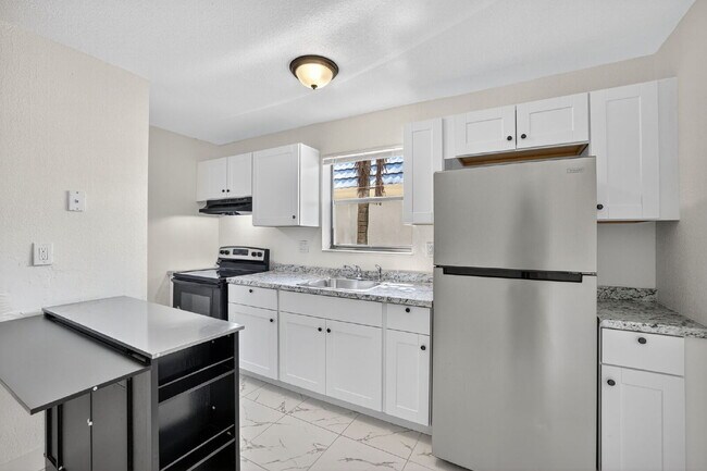 Photo - Bright & Modern 1-Bedroom Apartment in Pri... Unit 22