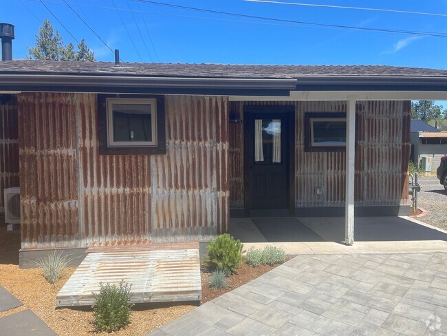 Building Photo - LG-1390 Unit 2 Rental