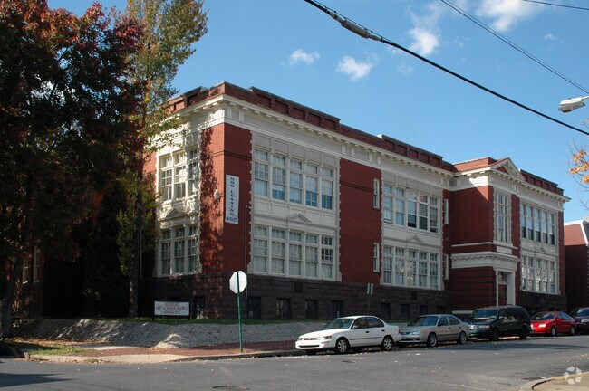 Grammary Court Apartments - Grammary Court Apartments