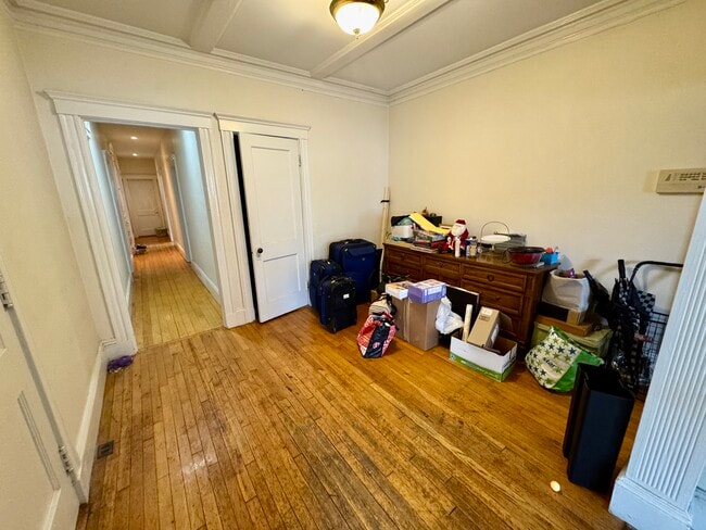 Photo - 106 Strathmore Rd Unit 3