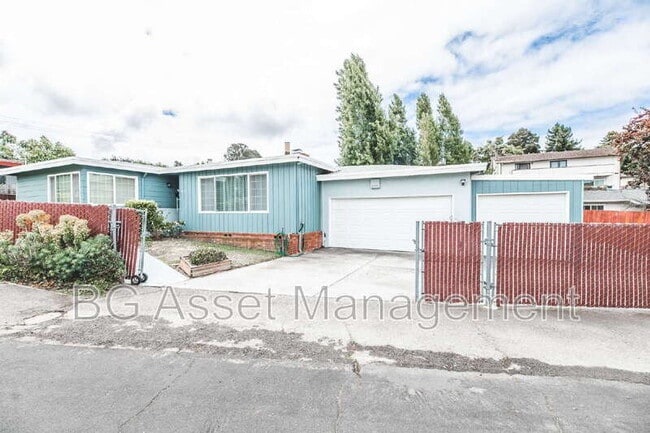 Photo - 1011 Manor Rd Casa