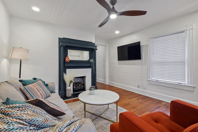 Photo - 199 Powell St SE