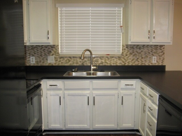 Photo - 3107 Creekview Ln