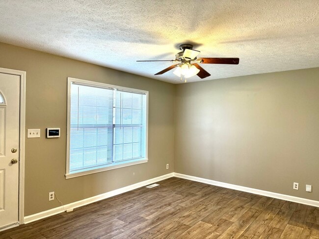 Photo - MOVE IN READY!