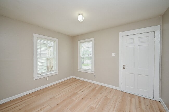 Photo - 2713 Gregg St