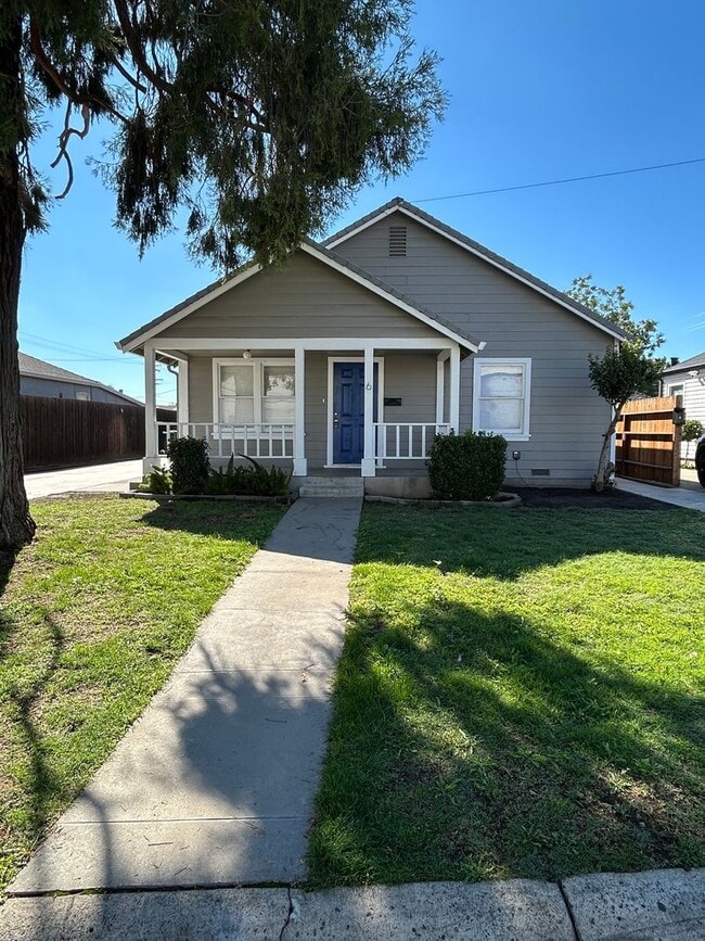 Photo - Newly Updated 2 Bed/1 Bath Home