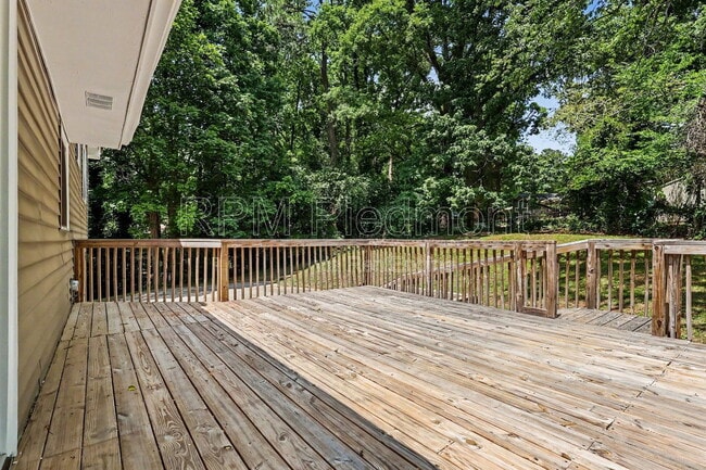 Photo - 2642 Hatfield Cir SE