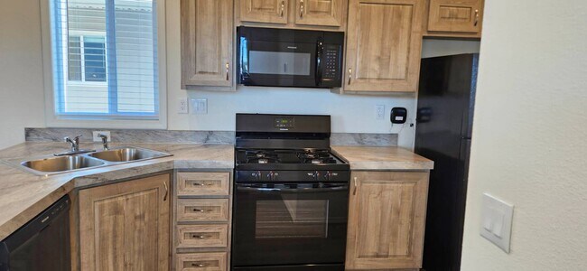 Photo - 5510 Clark Rd
