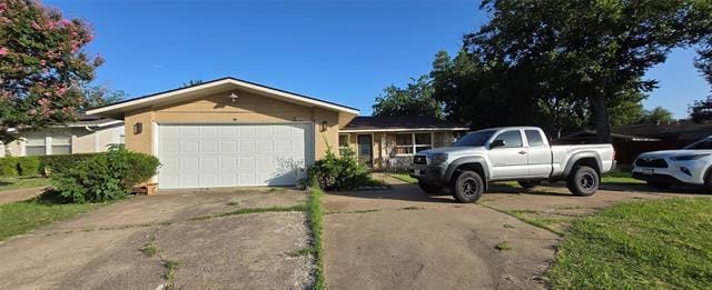 Photo - 2304 Lakeland Dr