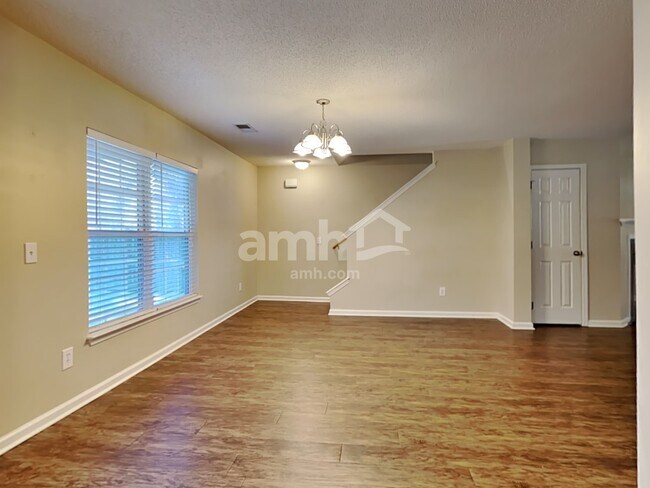 Photo - 177 Wildberry Ln House