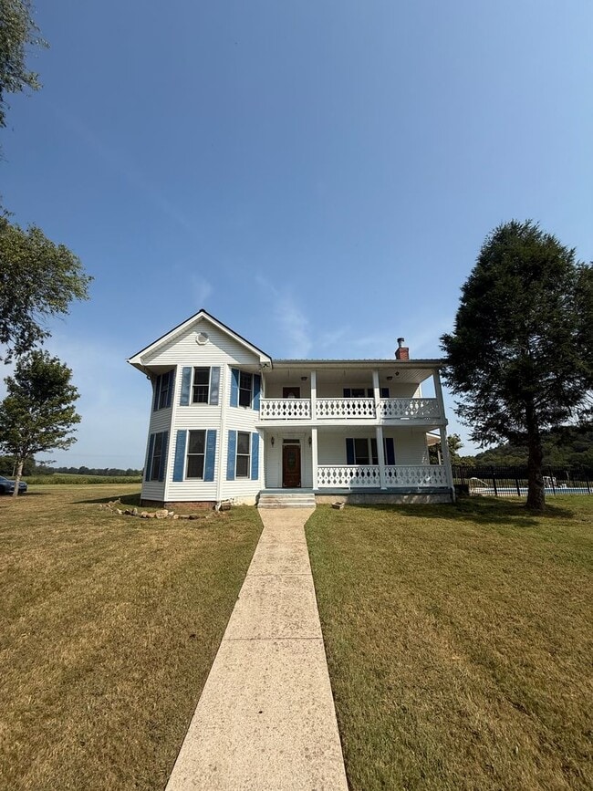 Building Photo - Historic Southern Estate on 127 Acres with... Rental