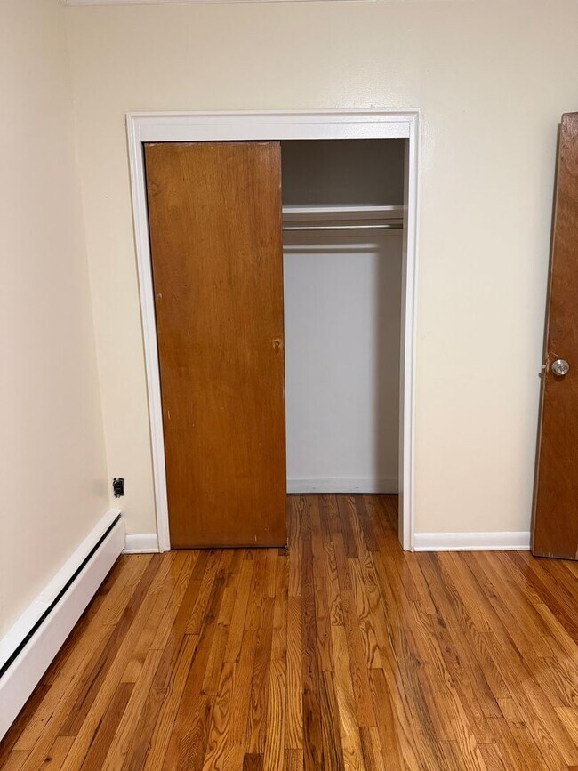 Photo - 3834 Amundson Ave