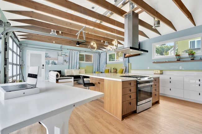 Photo - 416 Virginia St