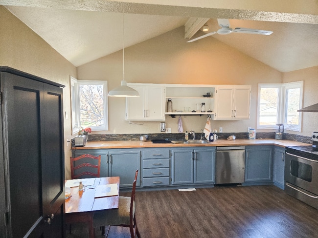 Photo - 1094 E 17th Ave