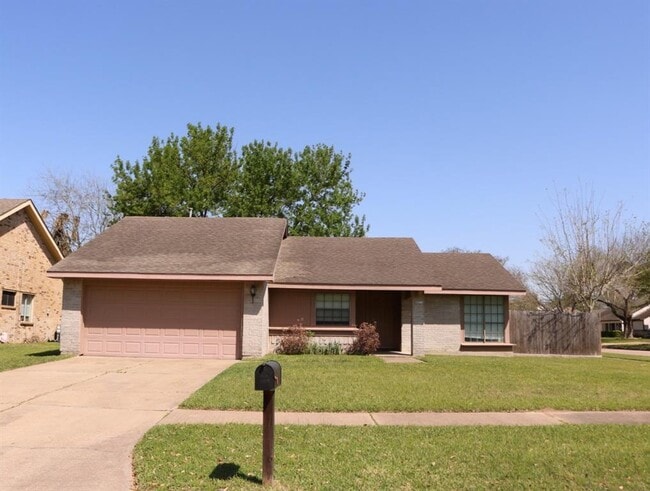 Photo - 22502 Braken Manor Ln Casa