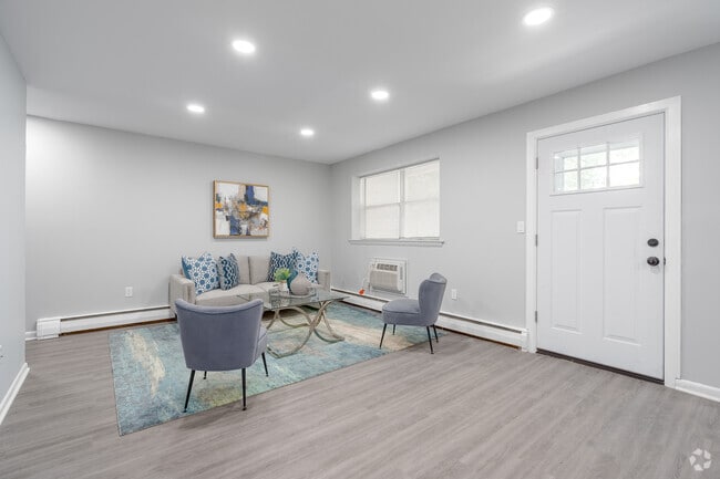 2BR, 1BA