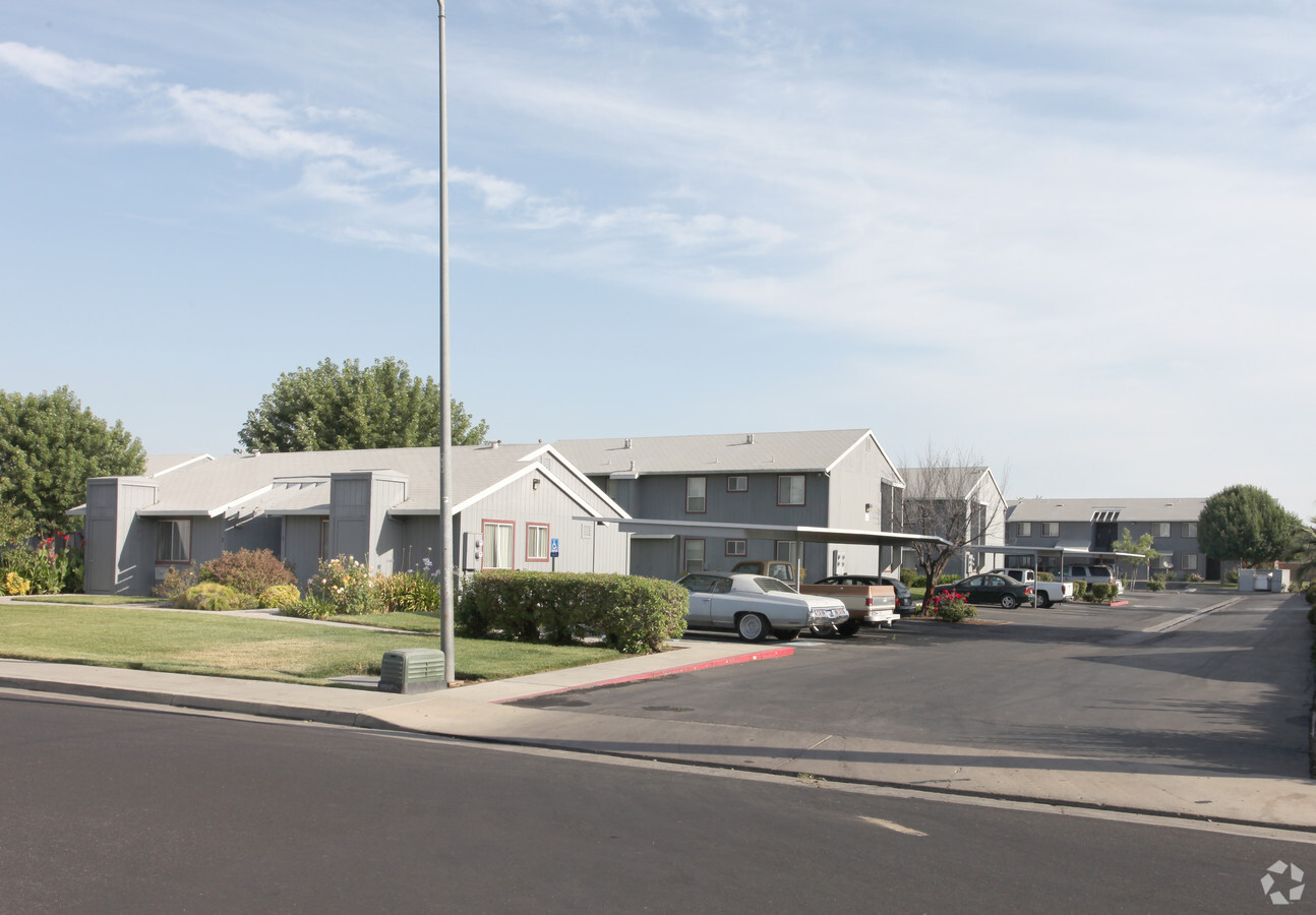 West Northway Apartments - West Northway Apartments