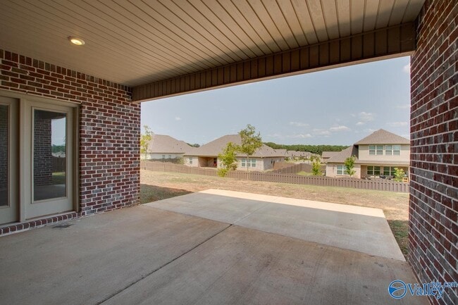 Photo - 217 Maureen Dr SW