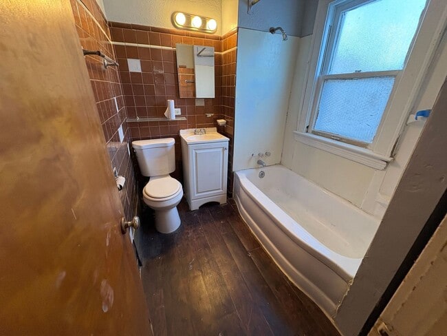 Photo - 8123 Vista Ave