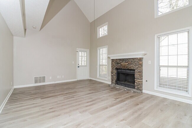 Photo - 2627 Windage Dr SW