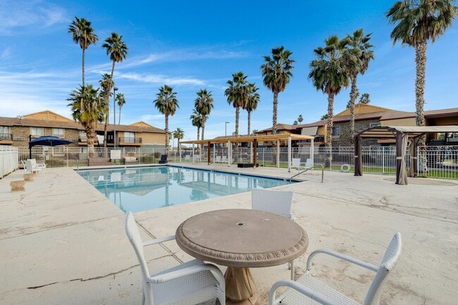 Photo - Undergoing Extreme Renovations! Secure you... Unidad 5-2024