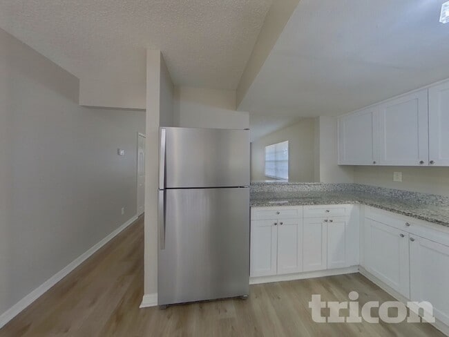 Photo - 4930 44th Ave N