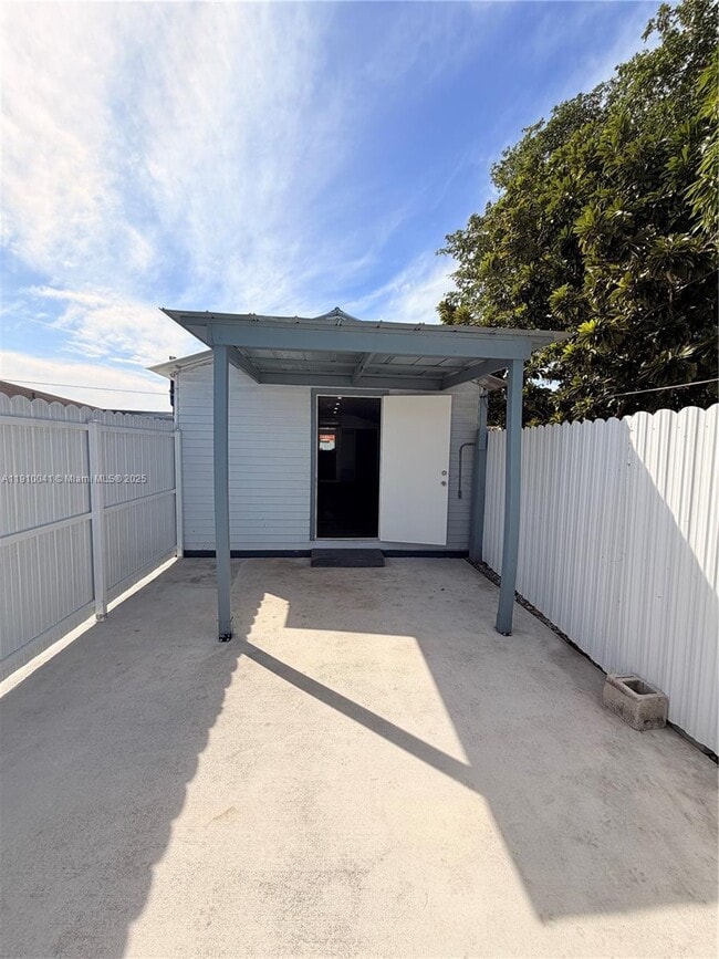 Building Photo - 26810 SW 134th Pl Unit 1