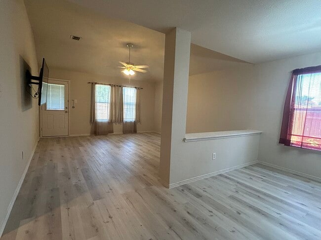 9213 Centennial Dr