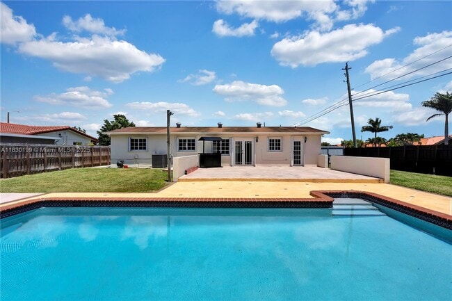 Photo - 10700 SW 63rd St Casa