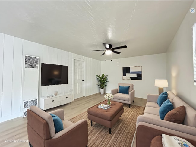 Building Photo - 951 N Redwood Rd